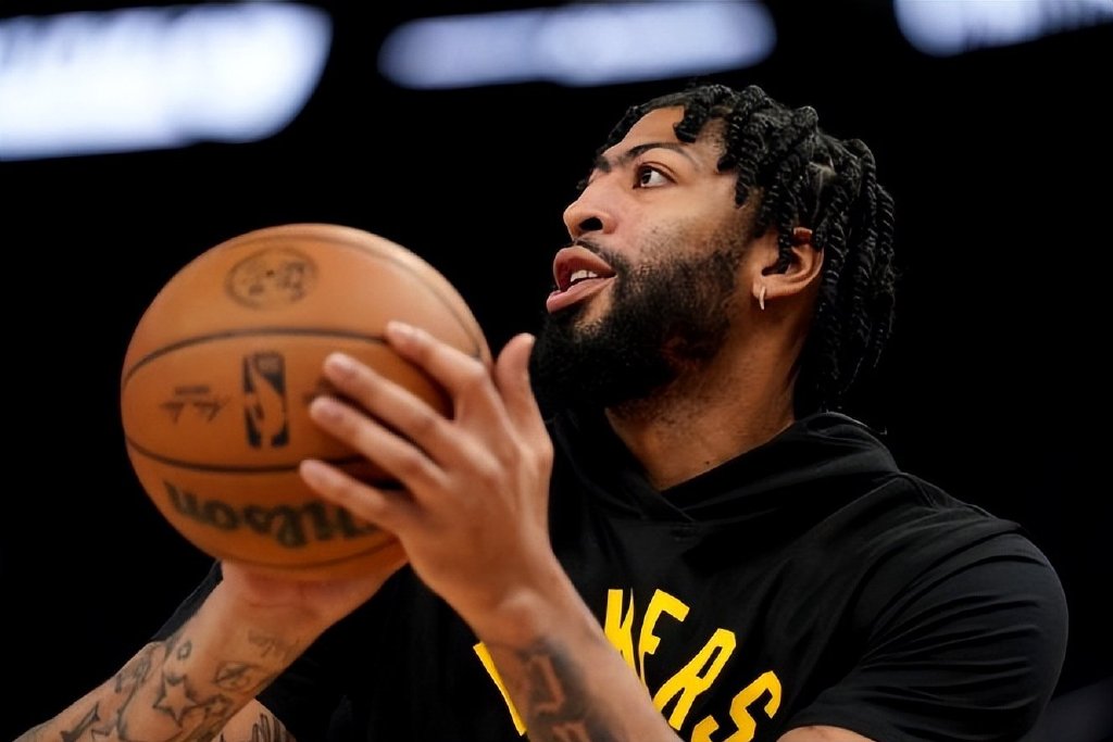 球天下体育网页版-关于今夜西汉姆备战欧篮联浓眉哥连续七场比赛得分超过大胜，媒体一致点评：马龙怒砍52分的信息