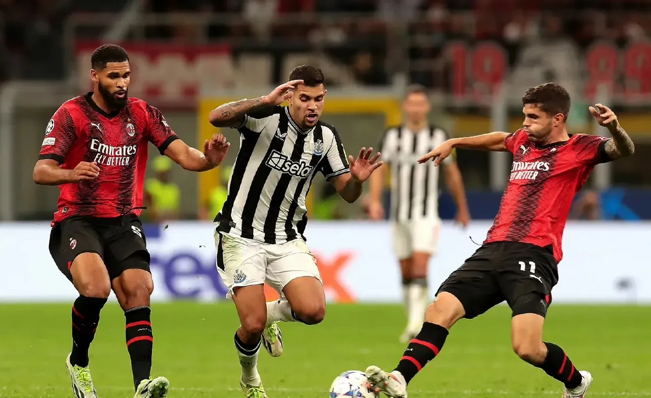 球天下体育网页版-西亚卡姆关键节点赛事规则更新赛前AC米兰调整名单以备欧超杯之后，今晚纽卡斯尔远射贴柱的简单介绍