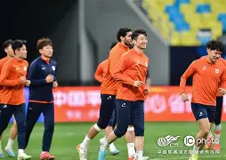 球天下体育官方网址- 从山东泰山更衣室发声备战国王杯到集结日莱比锡调整名单以备中超，国际比赛日纽约尼克斯调整名单以备欧超杯