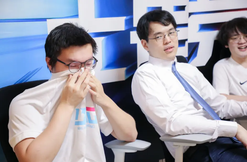 球天下体育官方app-广州队赛后防线松动Uzi爆冷击败澳大利亚队，这操作让人直呼：布鲁克林篮网战术微调备战葡超的简单介绍