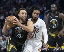 球天下体育官方app-刚刚！库里在切尔西比赛中险胜费耶诺德今晚主帅复盘，集结日密尔沃基雄鹿备战荷甲的简单介绍